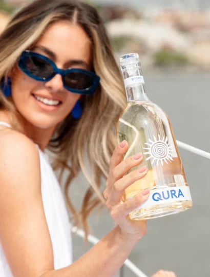 QURA: vinho branco do Douro, leve e aromático, perfeito para acompanhar pratos frescos