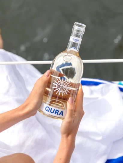 QURA: vinho branco do Douro, fresco e elegante, ideal para momentos especiais