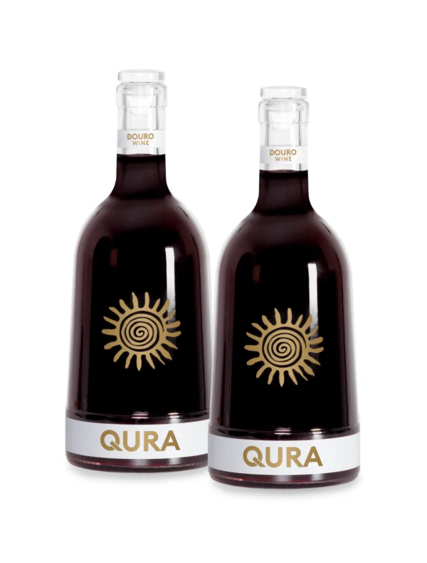 O vinho tinto douro Qura de 2023, ainda se encontra em estágio, estando disponível em outubro 2025