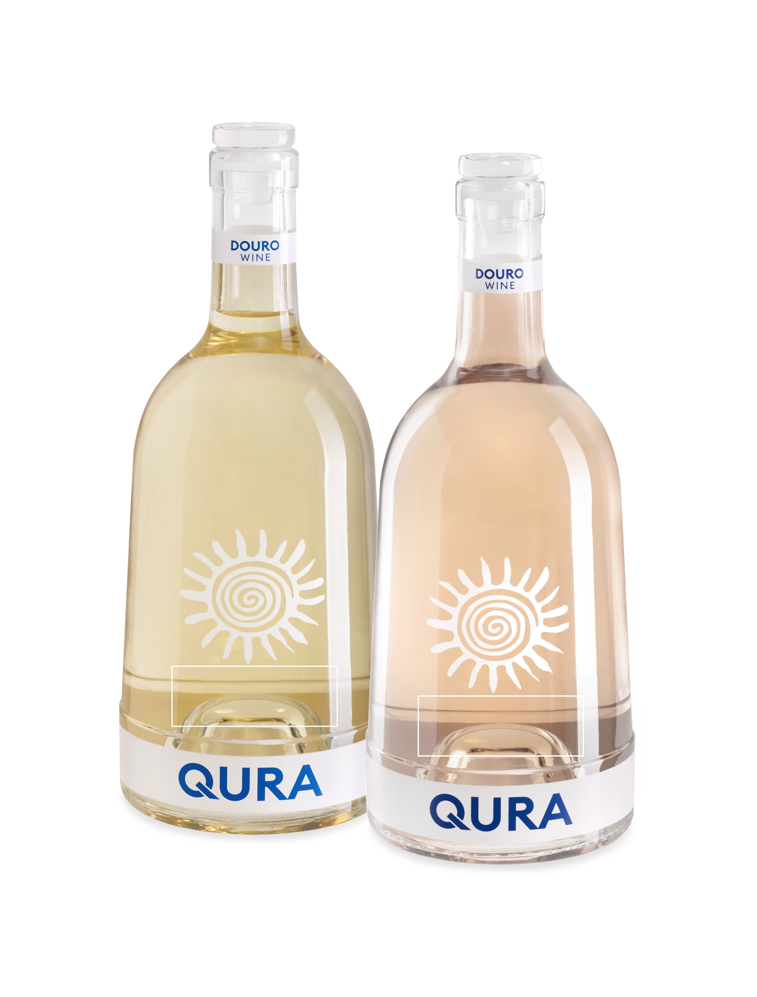 Duas garrafas de vinho Douro, uma branca e uma rosé, com design elegante da marca Qura