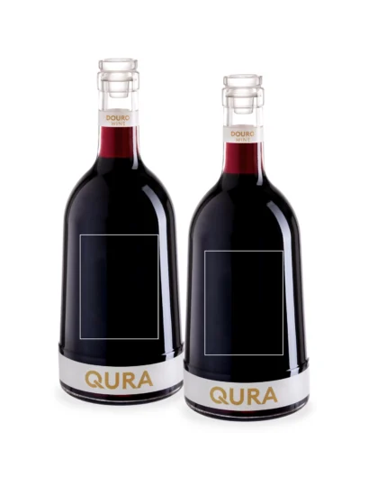 Duas garrafas de vinho tinto Douro com rótulo personalizável Qura Personalizada